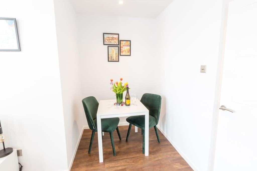 Chester Stays - Lovely Apartment In The Heart Of Chester With Free Parking Eksteriør bilde